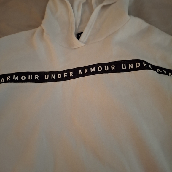 Under Armour Women's White Sweatshirt Hoodie With Black Logo - Picture 4 of 7